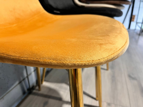 Krzesło tapicerowane GIULIA HONEY VELVET GOLD Krzesło tapicerowane GIULIA HONEY VELVET GOLD