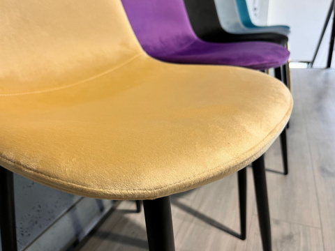 Krzesło tapicerowane GIULIA IVORY VELVET Krzesło tapicerowane GIULIA IVORY VELVET