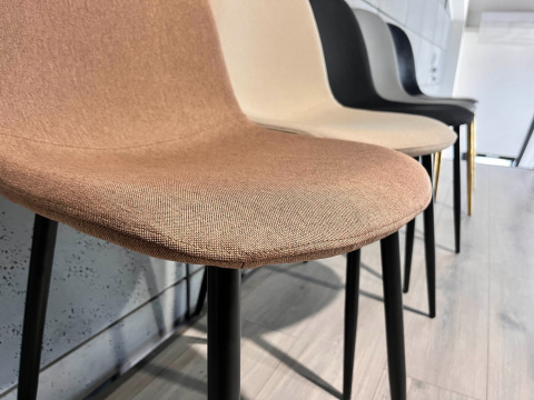 Krzesło tapicerowane GIULIA LATTE FABRIC Krzesło tapicerowane GIULIA LATTE FABRIC