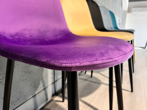 Krzesło tapicerowane GIULIA PURPLE VELVET Krzesło tapicerowane GIULIA PURPLE VELVET