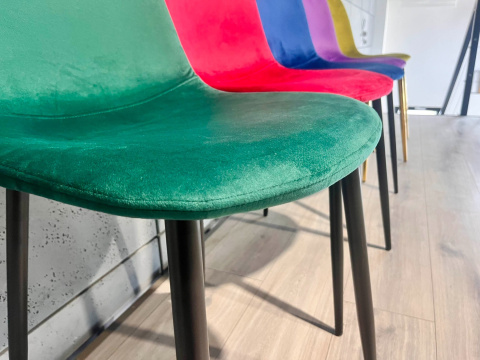 Krzesło tapicerowane GIULIA VELVET GREEN Krzesło tapicerowane GIULIA VELVET GREEN