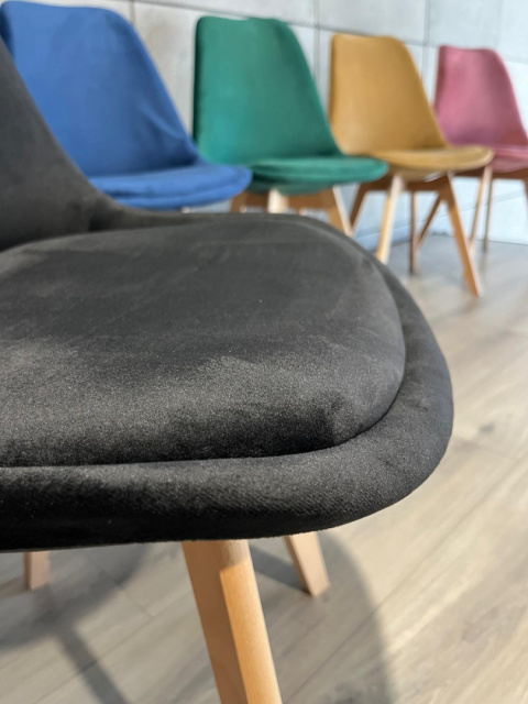 Krzesło skandynawskie MONZA GRANDE BLACK VELVET Krzesło skandynawskie MONZA GRANDE BLACK VELVET