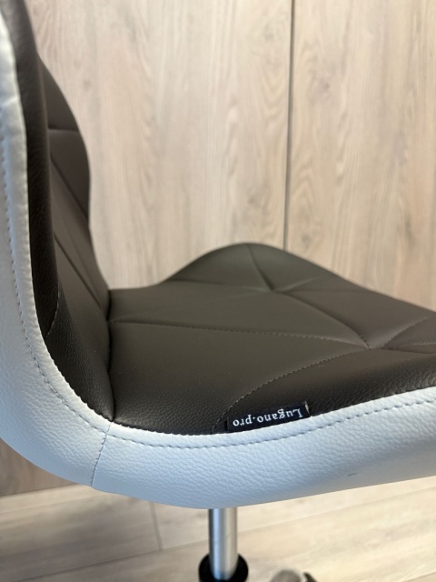 Krzesło obrotowe VASTO OFFICE PU BLACK + GREY II GATUNEK Krzesło obrotowe VASTO OFFICE PU BLACK + GREY II GATUNEK