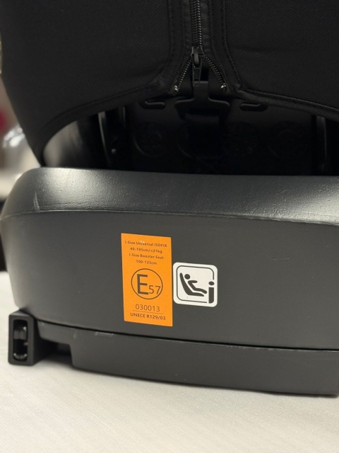 Fotelik samochodowy i-Size ISOFIX GT 360 MULTI 40-125 cm Fotelik samochodowy i-Size ISOFIX GT 360 MULTI 40-125 cm