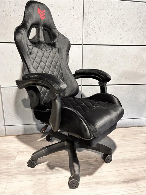 Fotel obrotowy gamingowy XL POKER PRO BLACK ALCANTARA OUTLET Fotel obrotowy gamingowy XL POKER PRO BLACK ALCANTARA OUTLET