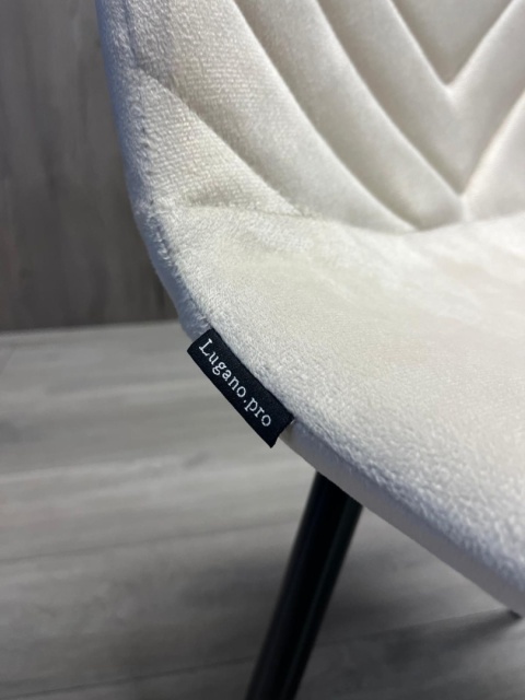 Krzesło tapicerowane TRIO VELVET BEIGE