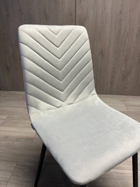 Krzesło tapicerowane TRIO VELVET LIGHT GREY