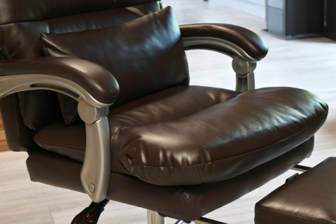 Fotel obrotowy do gabinetu WAILOR BROWN LEATHER PRO