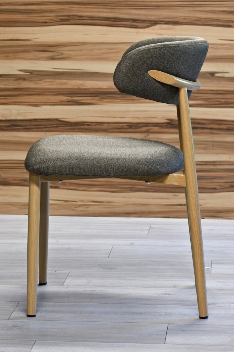Krzesło tapicerowane LUCCA BROWN FABRIC LIGHT WOOD