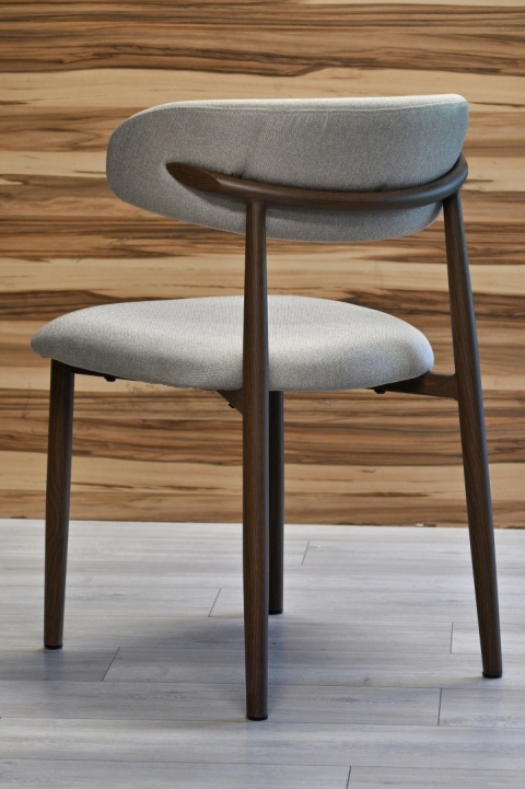 Krzesło tapicerowane LUCCA GREY FABRIC WALNUT WOOD