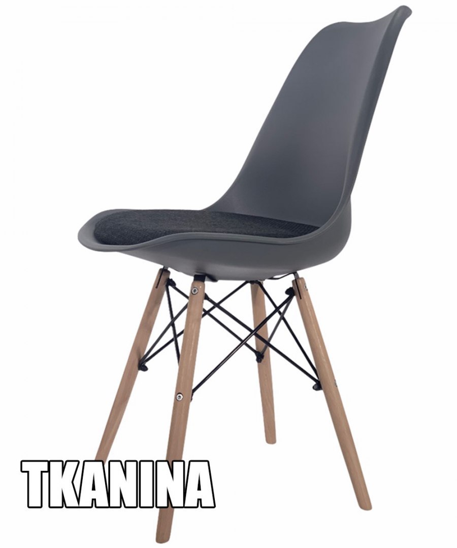 Nowoczesne krzesło skandynawskie TOSCANA, kolor siedziska ciemnoszary, miękka czarna poduszka z tkaniny. Idealne do jadalni, salonu, kuchni. Nogi lakierowane drewno bukowe.
